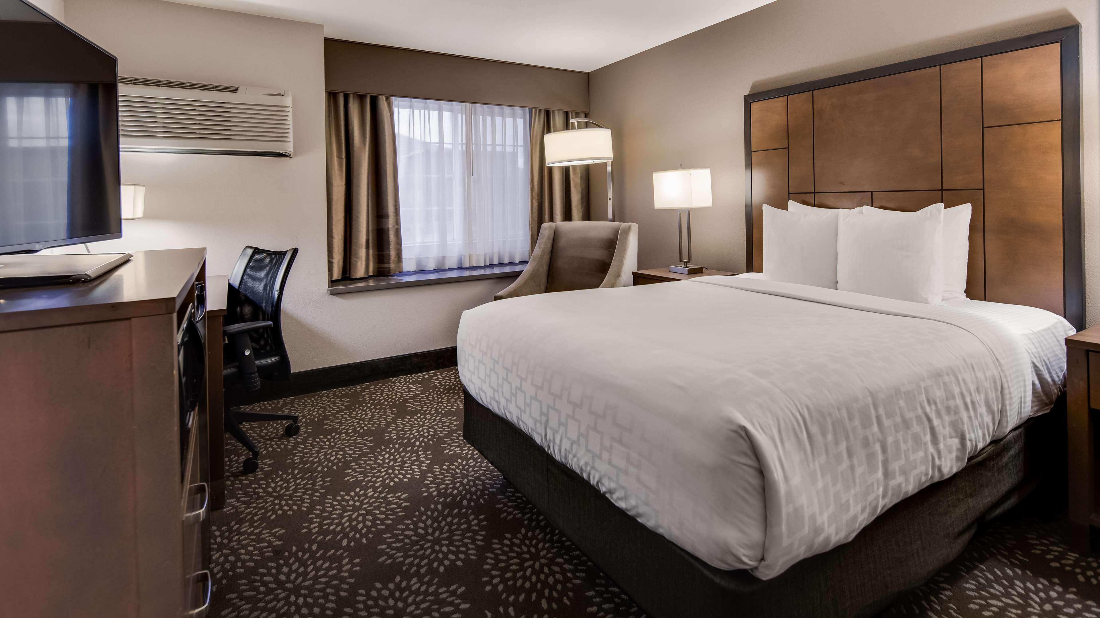 Best Western Plus Spokane North エクステリア 写真